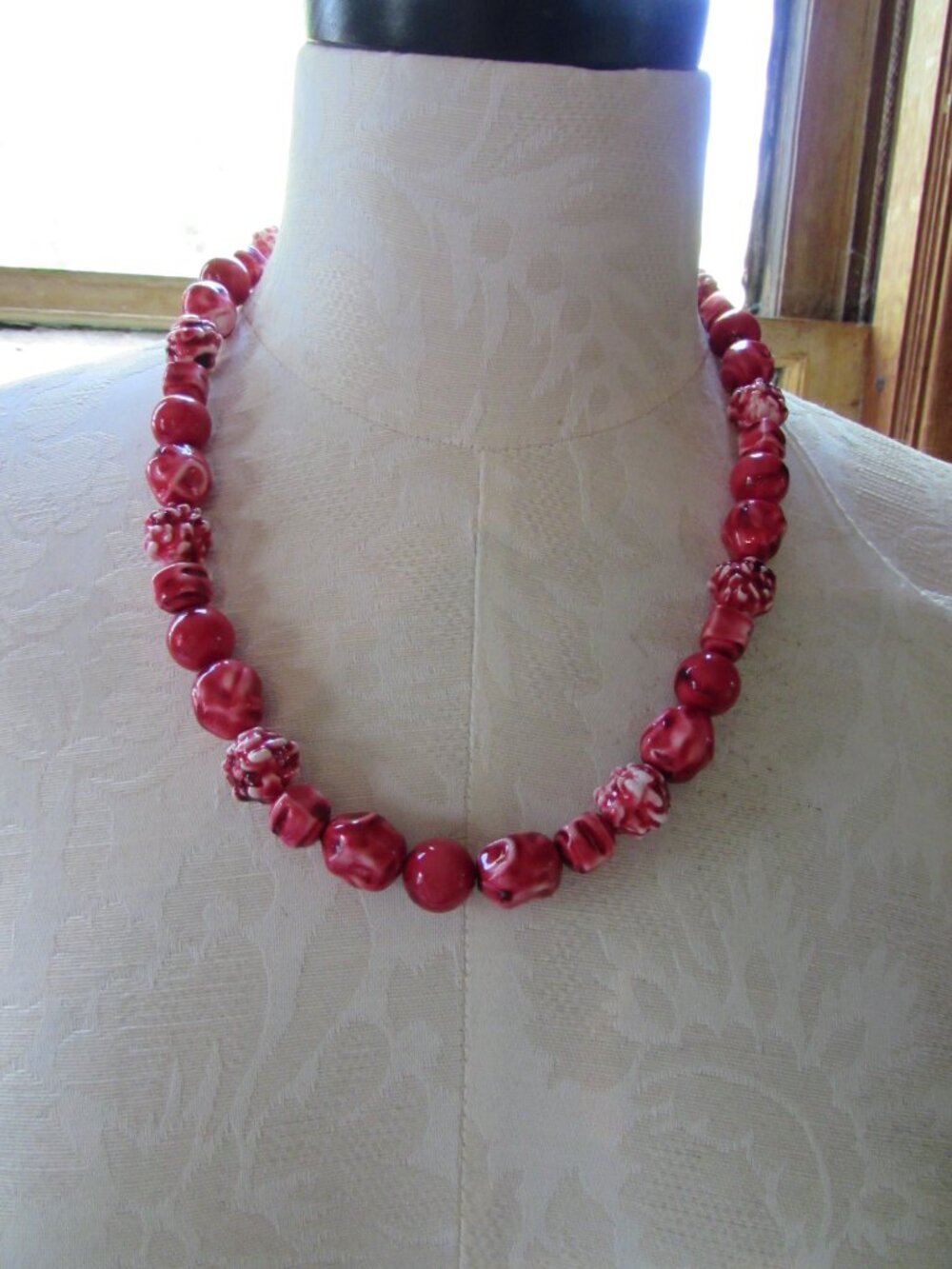 Vintage Mottled Red Bead Necklace